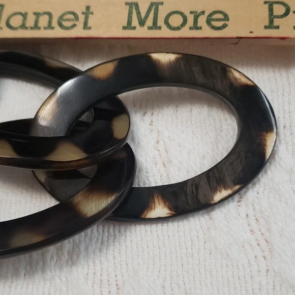 NEST Spotted Horn Link Necklace - Picture 10 of 11